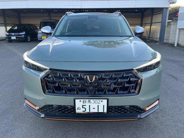 ヴェゼル ｅ：ＨＥＶＸ・ＨｕＮＴパッケージ　盗難防止システム　サイドエアバッグ　Ｂカメラ　クリアランスソナー　横滑り防止機能　スマートキー　禁煙　エアコン　運転席エアバッグ　キーレス　パワーウィンドウ　ＡＢＳ（8枚目）