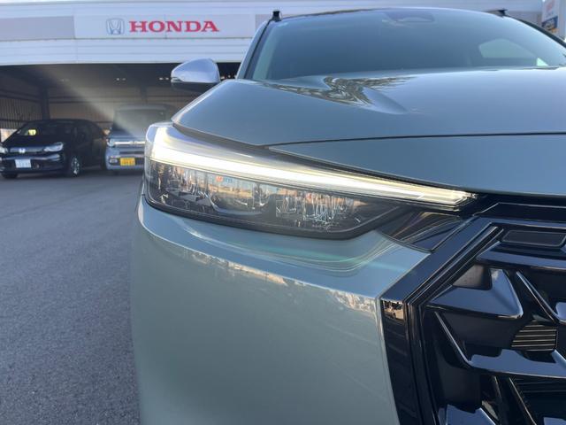 ヴェゼル ｅ：ＨＥＶＸ・ＨｕＮＴパッケージ　盗難防止システム　サイドエアバッグ　Ｂカメラ　クリアランスソナー　横滑り防止機能　スマートキー　禁煙　エアコン　運転席エアバッグ　キーレス　パワーウィンドウ　ＡＢＳ（9枚目）