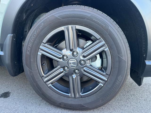 ヴェゼル ｅ：ＨＥＶＸ・ＨｕＮＴパッケージ　盗難防止システム　サイドエアバッグ　Ｂカメラ　クリアランスソナー　横滑り防止機能　スマートキー　禁煙　エアコン　運転席エアバッグ　キーレス　パワーウィンドウ　ＡＢＳ（12枚目）