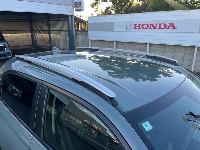 ヴェゼル ｅ：ＨＥＶＸ・ＨｕＮＴパッケージ　盗難防止システム　サイドエアバッグ　Ｂカメラ　クリアランスソナー　横滑り防止機能　スマートキー　禁煙　エアコン　運転席エアバッグ　キーレス　パワーウィンドウ　ＡＢＳ（14枚目）