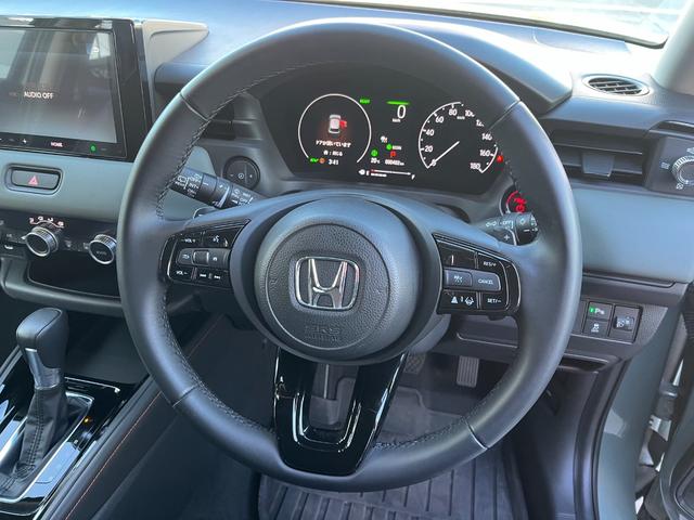 ヴェゼル ｅ：ＨＥＶＸ・ＨｕＮＴパッケージ　盗難防止システム　サイドエアバッグ　Ｂカメラ　クリアランスソナー　横滑り防止機能　スマートキー　禁煙　エアコン　運転席エアバッグ　キーレス　パワーウィンドウ　ＡＢＳ（16枚目）