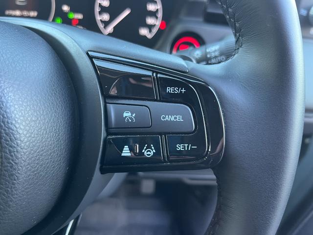 ヴェゼル ｅ：ＨＥＶＸ・ＨｕＮＴパッケージ　盗難防止システム　サイドエアバッグ　Ｂカメラ　クリアランスソナー　横滑り防止機能　スマートキー　禁煙　エアコン　運転席エアバッグ　キーレス　パワーウィンドウ　ＡＢＳ（17枚目）