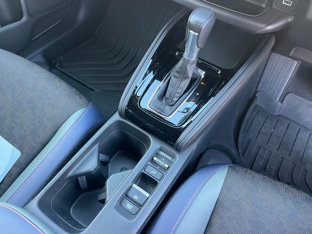 ヴェゼル ｅ：ＨＥＶＸ・ＨｕＮＴパッケージ　盗難防止システム　サイドエアバッグ　Ｂカメラ　クリアランスソナー　横滑り防止機能　スマートキー　禁煙　エアコン　運転席エアバッグ　キーレス　パワーウィンドウ　ＡＢＳ（26枚目）