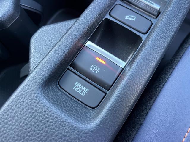 ヴェゼル ｅ：ＨＥＶＸ・ＨｕＮＴパッケージ　盗難防止システム　サイドエアバッグ　Ｂカメラ　クリアランスソナー　横滑り防止機能　スマートキー　禁煙　エアコン　運転席エアバッグ　キーレス　パワーウィンドウ　ＡＢＳ（27枚目）