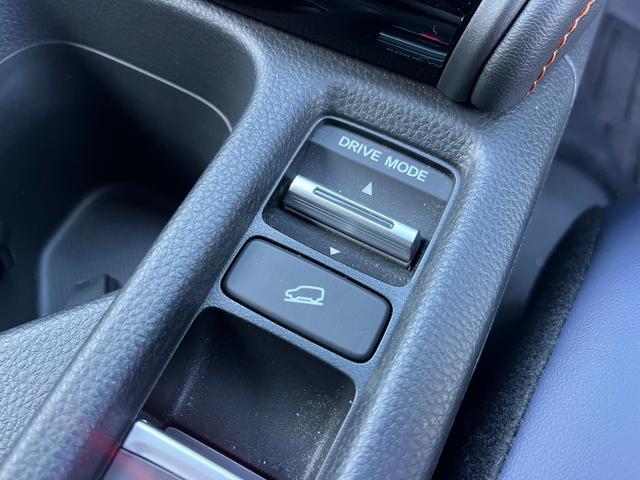 ヴェゼル ｅ：ＨＥＶＸ・ＨｕＮＴパッケージ　盗難防止システム　サイドエアバッグ　Ｂカメラ　クリアランスソナー　横滑り防止機能　スマートキー　禁煙　エアコン　運転席エアバッグ　キーレス　パワーウィンドウ　ＡＢＳ（28枚目）