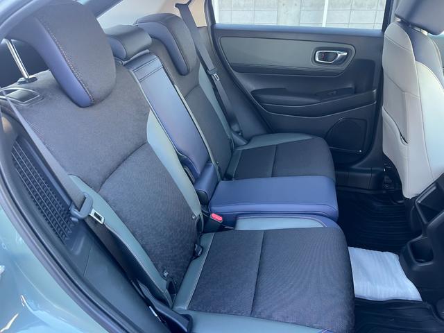 ヴェゼル ｅ：ＨＥＶＸ・ＨｕＮＴパッケージ　盗難防止システム　サイドエアバッグ　Ｂカメラ　クリアランスソナー　横滑り防止機能　スマートキー　禁煙　エアコン　運転席エアバッグ　キーレス　パワーウィンドウ　ＡＢＳ（37枚目）