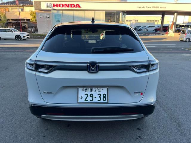 ヴェゼル e:HEVPLaY 衝突被害軽減ブレーキ カーテンエアバッグ 盗難防止装置 Pセンサー ABS ESC 1オーナー フルオートエアコン リアカメラ シートヒータ エアバッグ 禁煙 LEDヘッドライト(3枚目)