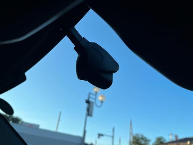 ヴェゼル e:HEVPLaY 衝突被害軽減ブレーキ カーテンエアバッグ 盗難防止装置 Pセンサー ABS ESC 1オーナー フルオートエアコン リアカメラ シートヒータ エアバッグ 禁煙 LEDヘッドライト(40枚目)