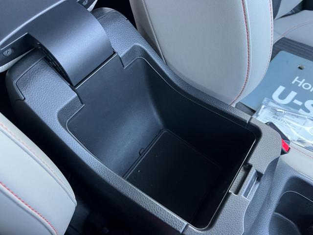 ヴェゼル e:HEVPLaY 衝突被害軽減ブレーキ カーテンエアバッグ 盗難防止装置 Pセンサー ABS ESC 1オーナー フルオートエアコン リアカメラ シートヒータ エアバッグ 禁煙 LEDヘッドライト(42枚目)