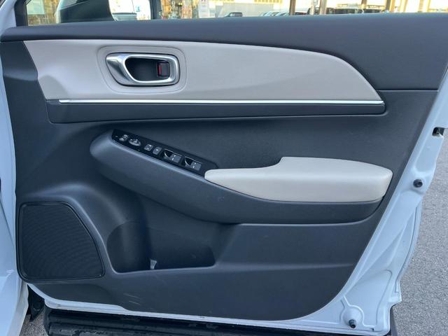 ヴェゼル e:HEVPLaY 衝突被害軽減ブレーキ カーテンエアバッグ 盗難防止装置 Pセンサー ABS ESC 1オーナー フルオートエアコン リアカメラ シートヒータ エアバッグ 禁煙 LEDヘッドライト(45枚目)