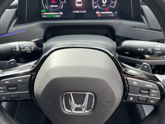 アコード ｅ：ＨＥＶ　フルセグテレビ　衝突被害軽減装置　ＡＢＳ　本革シート　マルチカメラ　ＥＴＣ車載器　ＵＳＢ　ＬＥＤヘッドライト　オートライト　クリアランスソナー　禁煙　Ｒカメラ　オートクルーズコントロール（15枚目）