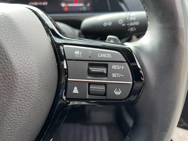 アコード ｅ：ＨＥＶ　フルセグテレビ　衝突被害軽減装置　ＡＢＳ　本革シート　マルチカメラ　ＥＴＣ車載器　ＵＳＢ　ＬＥＤヘッドライト　オートライト　クリアランスソナー　禁煙　Ｒカメラ　オートクルーズコントロール（16枚目）