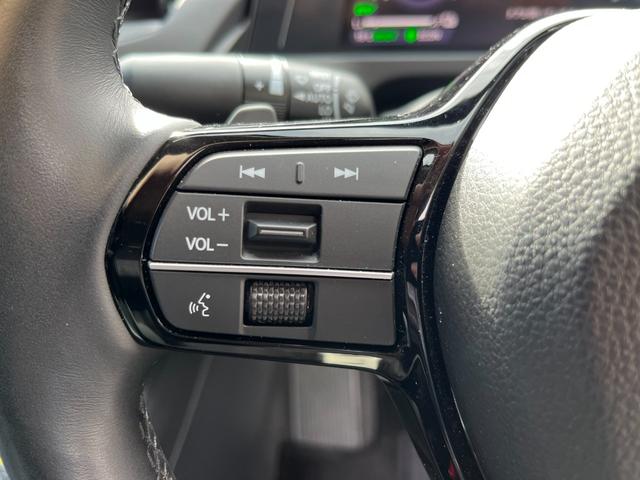 アコード ｅ：ＨＥＶ　フルセグテレビ　衝突被害軽減装置　ＡＢＳ　本革シート　マルチカメラ　ＥＴＣ車載器　ＵＳＢ　ＬＥＤヘッドライト　オートライト　クリアランスソナー　禁煙　Ｒカメラ　オートクルーズコントロール（17枚目）