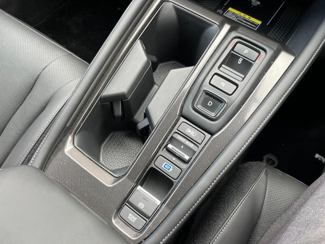 アコード ｅ：ＨＥＶ　フルセグテレビ　衝突被害軽減装置　ＡＢＳ　本革シート　マルチカメラ　ＥＴＣ車載器　ＵＳＢ　ＬＥＤヘッドライト　オートライト　クリアランスソナー　禁煙　Ｒカメラ　オートクルーズコントロール（22枚目）