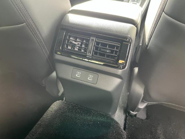 アコード ｅ：ＨＥＶ　フルセグテレビ　衝突被害軽減装置　ＡＢＳ　本革シート　マルチカメラ　ＥＴＣ車載器　ＵＳＢ　ＬＥＤヘッドライト　オートライト　クリアランスソナー　禁煙　Ｒカメラ　オートクルーズコントロール（36枚目）