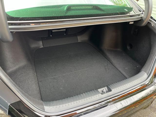 アコード ｅ：ＨＥＶ　フルセグテレビ　衝突被害軽減装置　ＡＢＳ　本革シート　マルチカメラ　ＥＴＣ車載器　ＵＳＢ　ＬＥＤヘッドライト　オートライト　クリアランスソナー　禁煙　Ｒカメラ　オートクルーズコントロール（41枚目）