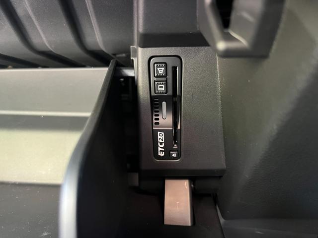 アコード ｅ：ＨＥＶ　フルセグテレビ　衝突被害軽減装置　ＡＢＳ　本革シート　マルチカメラ　ＥＴＣ車載器　ＵＳＢ　ＬＥＤヘッドライト　オートライト　クリアランスソナー　禁煙　Ｒカメラ　オートクルーズコントロール（43枚目）