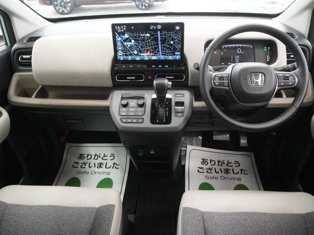 フリード エアーEX 当社デモカー 11.4インチホンダコネクトナビ シートヒーター リアクーラー LEDオートライト 両側電動スライドドア ホンダセンシング パーキングソナー バックカメラ バックモニター DVD 禁煙(13枚目)