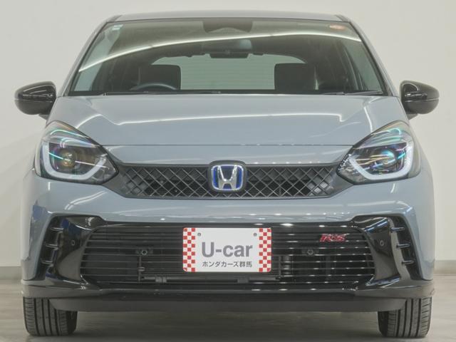 フィット e:HEVRS 当社デモカー純正8インチオーディオLEDオートライトオートハイビーム衝突軽減ブレーキ誤発進抑制機能渋滞追従機能付きACCレーンキープアシストサイドエアバッグサイドカーテンエアバッグ パワーウィンドウ(4枚目)