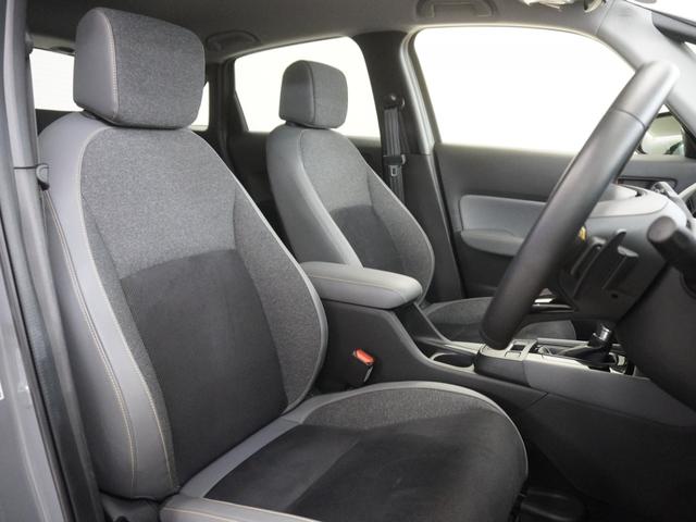 フィット e:HEVRS 当社デモカー純正8インチオーディオLEDオートライトオートハイビーム衝突軽減ブレーキ誤発進抑制機能渋滞追従機能付きACCレーンキープアシストサイドエアバッグサイドカーテンエアバッグ パワーウィンドウ(8枚目)