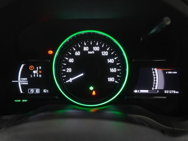 ヴェゼル ハイブリッドＸ・ホンダセンシング　ワンオーナー　インターナビ　バックカメラ　ホンダセンシング　ＬＥＤオートライトサイドエアバッグサイドカーテンエアバッグアダプティブクルーズコントロールレーンキープアシスト　１オナ　地デジ　Ａクルーズ（13枚目）