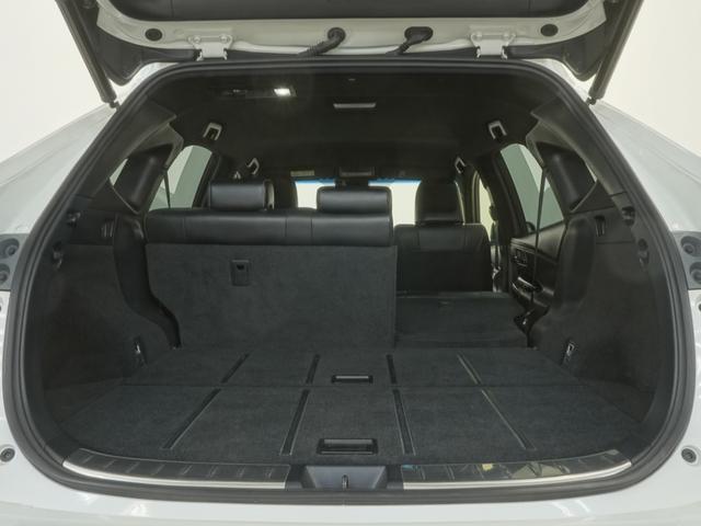 ハリアー プレミアムスタイルノアール　レンタアップ　パワーバックゲート　ＵＳＢ　ＬＥＤヘッドライト　ＥＴＣ付　横滑り防止システム　記録簿有　スマートキー　エアバッグ　ＤＶＤ再生機能　オートエアコン　キーフリー　コーナーソナー（10枚目）