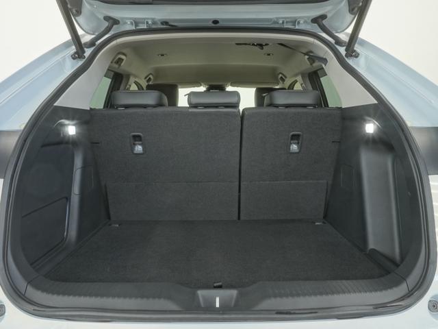 ヴェゼル ｅ：ＨＥＶＺ　ワンオーナー　ホンダコネクトディスプレー　マルチビューカメラ　ホンダセンシング　ＬＥＤオートライト　パーキングソナー　シートヒーター　ステアリングヒーター　パワーバックドア　盗難防止装置　１オーナー（9枚目）