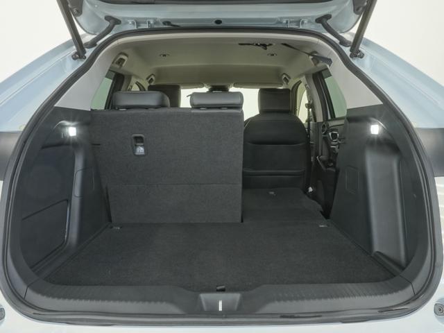 ヴェゼル ｅ：ＨＥＶＺ　ワンオーナー　ホンダコネクトディスプレー　マルチビューカメラ　ホンダセンシング　ＬＥＤオートライト　パーキングソナー　シートヒーター　ステアリングヒーター　パワーバックドア　盗難防止装置　１オーナー（10枚目）