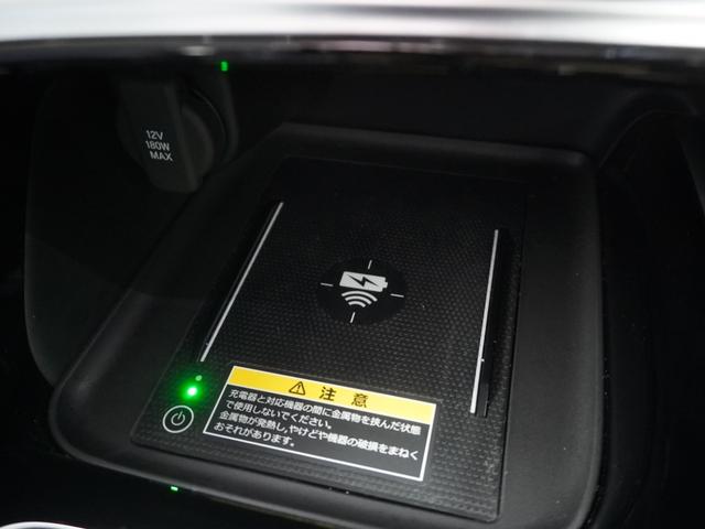 ヴェゼル ｅ：ＨＥＶＺ　ワンオーナー　ホンダコネクトディスプレー　マルチビューカメラ　ホンダセンシング　ＬＥＤオートライト　パーキングソナー　シートヒーター　ステアリングヒーター　パワーバックドア　盗難防止装置　１オーナー（19枚目）