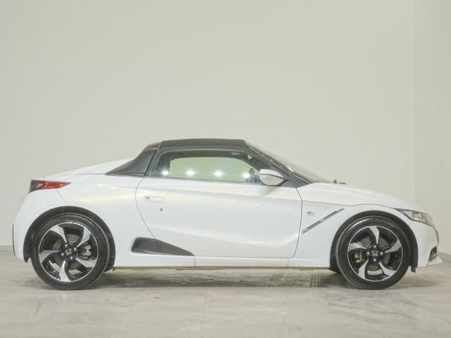 内外装ともに専門スタッフが徹底的に仕上げています。ピカピカの状態を見に来てください。