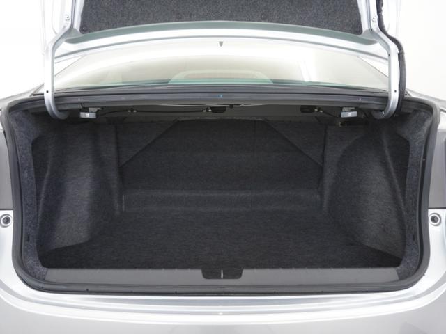 グレイス ハイブリッドＬＸ　ワンオーナー　インターナビ　バックカメラ　ＬＥＤオートライト　あんしんパッケージ　シティブレーキアクティブシステム（低速域衝突軽減ブレーキ＋誤発進抑制機能）　１オナ　ワンセグＴＶ　スマートキ　ＤＶＤ（10枚目）