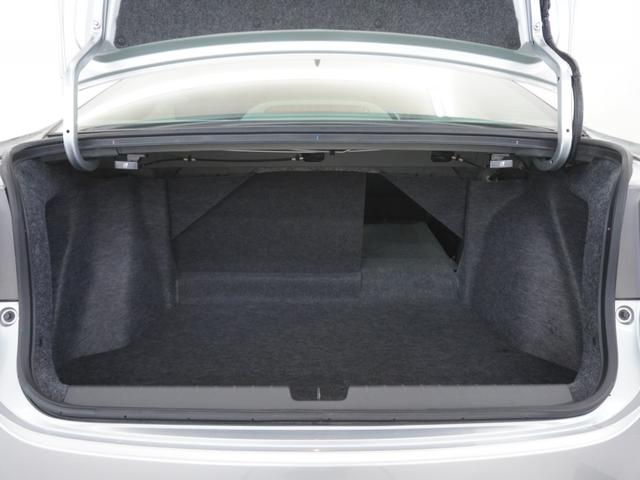 グレイス ハイブリッドＬＸ　ワンオーナー　インターナビ　バックカメラ　ＬＥＤオートライト　あんしんパッケージ　シティブレーキアクティブシステム（低速域衝突軽減ブレーキ＋誤発進抑制機能）　１オナ　ワンセグＴＶ　スマートキ　ＤＶＤ（11枚目）