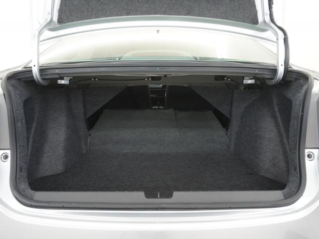 グレイス ハイブリッドＬＸ　ワンオーナー　インターナビ　バックカメラ　ＬＥＤオートライト　あんしんパッケージ　シティブレーキアクティブシステム（低速域衝突軽減ブレーキ＋誤発進抑制機能）　１オナ　ワンセグＴＶ　スマートキ　ＤＶＤ（12枚目）