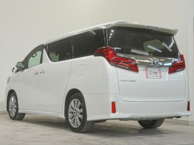 アルファード ２．５ＳタイプゴールドＩＩ　レンタアップ車両純正９インチディスプレイオーディオ両側電動スライドドアトヨタセーフティセンスＬＥＤヘッドライトパワーバックドアフルオートエアコン（前席左右・前後独立温度コントロール）　ウォークスルー（6枚目）