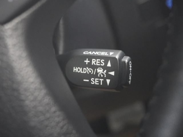 アルファード ２．５ＳタイプゴールドＩＩ　レンタアップ車両純正９インチディスプレイオーディオ両側電動スライドドアトヨタセーフティセンスＬＥＤヘッドライトパワーバックドアフルオートエアコン（前席左右・前後独立温度コントロール）　ウォークスルー（23枚目）