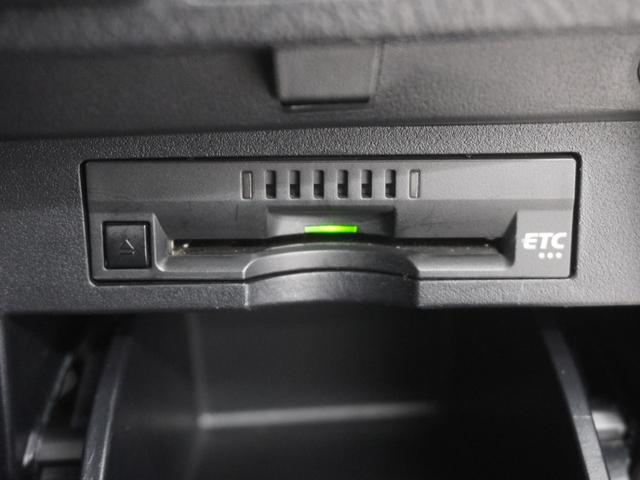 アルファード ２．５ＳタイプゴールドＩＩ　レンタアップ車両純正９インチディスプレイオーディオ両側電動スライドドアトヨタセーフティセンスＬＥＤヘッドライトパワーバックドアフルオートエアコン（前席左右・前後独立温度コントロール）　ウォークスルー（25枚目）