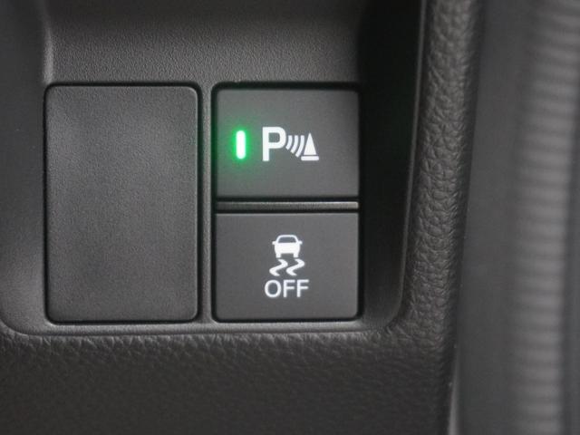 �p�[�L���O�Z���T�[�V�X�e�����ځB�Z���T�[�����ӂ̏�Q�������m�B����f�B�X�v���[�\�����ŏ�Q���Ƃ̋��������m�点���A�h���C�o�[�ɒ��ӂ𑣂��܂��B�o�b�N�ł̒��Ԏ��⋷�����ԏ�ł̏o�Ɏ��Ȃǂɖ𗧂��܂��B