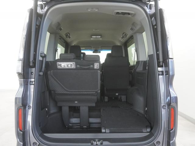 �R��ڃV�[�g�͍��E�Ɨ��Ŏ��[���邱�Ƃ��ł��܂��B�T�l��ԏ�Ԃł�葽���̉ו���ςނ��Ƃ��ł��܂��B