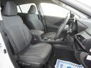 運転席のスペースはゆったりしていて、視界も広く確保されているので普段の運転からロングドライブまで快適です。