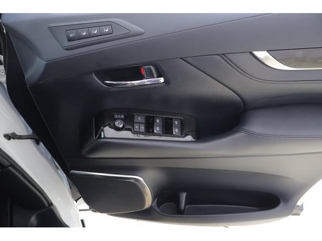 アルファード 2.5S Cパッケージ 4WD 衝突被害軽減ブレーキ BSM 純正9型DAナビ 地デジTV バックカメラ 後席モニター ETC2.0 レーダークルーズ シートヒーター&クール クリアランスソナー デジタルミラー パワーバックドア 3眼LEDライト ワンオーナー(40枚目)