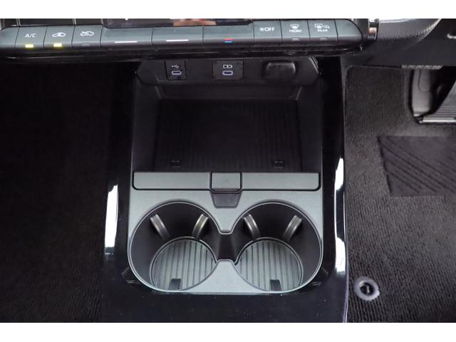 プリウス Ｕ　４ＷＤ　衝突被害軽減ブレーキ　レーダークルーズ　ＢＳＭ　純正８インチＤＡ　地デジＴＶ　バックカメラ　ＥＴＣ２．０　クリアランスソナー　車線逸脱警報　オートハイビーム　ＡＣ１００Ｖ－１５００Ｗ　ステアリングヒーター　前後ドラレコ　ＬＥＤライト　当社社用車（27枚目）