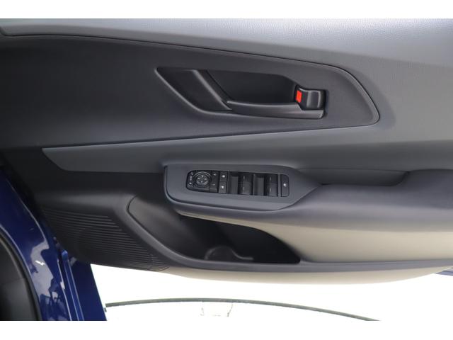 プリウス Ｕ　４ＷＤ　衝突被害軽減ブレーキ　レーダークルーズ　ＢＳＭ　純正８インチＤＡ　地デジＴＶ　バックカメラ　ＥＴＣ２．０　クリアランスソナー　車線逸脱警報　オートハイビーム　ＡＣ１００Ｖ－１５００Ｗ　ステアリングヒーター　前後ドラレコ　ＬＥＤライト　当社社用車（38枚目）