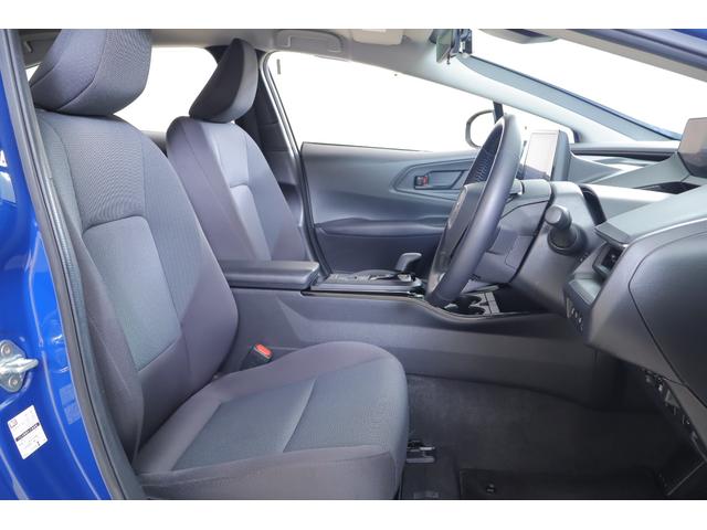 プリウス Ｕ　４ＷＤ　衝突被害軽減ブレーキ　レーダークルーズ　ＢＳＭ　純正８インチＤＡ　地デジＴＶ　バックカメラ　ＥＴＣ２．０　クリアランスソナー　車線逸脱警報　オートハイビーム　ＡＣ１００Ｖ－１５００Ｗ　ステアリングヒーター　前後ドラレコ　ＬＥＤライト　当社社用車（39枚目）