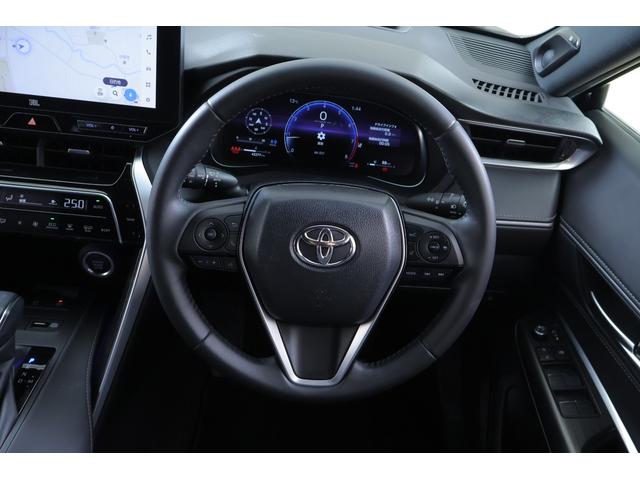 ハリアー Ｚ　衝突被害軽減ブレーキ　１２．３インチＪＢＬナビ地デジＴＶ　全周囲カメラ　ＢＳＭ　レーダークルーズ　車線逸脱警報　オートハイビーム　クリアランスソナー　スマートキー　ＥＴＣ２．０　デジタルミラー　ドラレコ　パワーバックドア　ＬＥＤヘッドライト　ワンオーナー（13枚目）