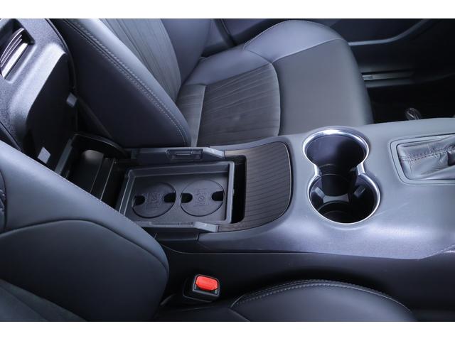 ハリアー Ｚ　衝突被害軽減ブレーキ　１２．３インチＪＢＬナビ地デジＴＶ　全周囲カメラ　ＢＳＭ　レーダークルーズ　車線逸脱警報　オートハイビーム　クリアランスソナー　スマートキー　ＥＴＣ２．０　デジタルミラー　ドラレコ　パワーバックドア　ＬＥＤヘッドライト　ワンオーナー（33枚目）