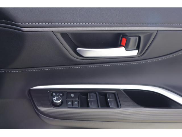 ハリアー Ｚ　衝突被害軽減ブレーキ　１２．３インチＪＢＬナビ地デジＴＶ　全周囲カメラ　ＢＳＭ　レーダークルーズ　車線逸脱警報　オートハイビーム　クリアランスソナー　スマートキー　ＥＴＣ２．０　デジタルミラー　ドラレコ　パワーバックドア　ＬＥＤヘッドライト　ワンオーナー（34枚目）