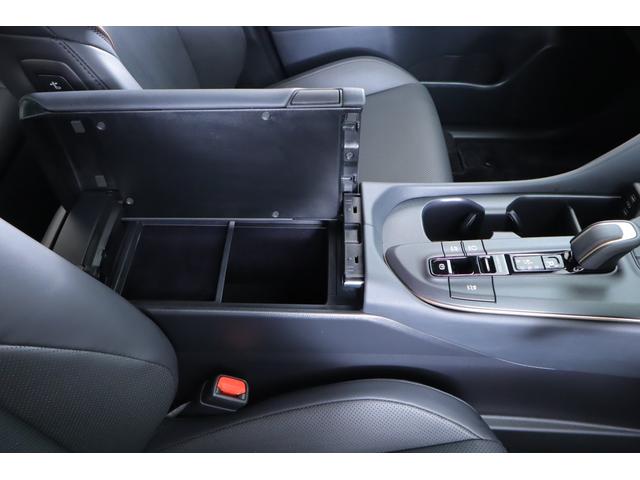 クラウンクロスオーバー Ｇアドバンスド・レザーパッケージ　４ＷＤ　１２．３インチＤＡ　地デジＴＶ　全周囲カメラ　ＢＳＭ　衝突被害軽減ブレーキ　レーダークルーズ　車線逸脱警報　クリアランスソナー　シートヒーター＆クール　ＡＣ１００Ｖ１５００Ｗ　前後ドラレコ　４眼ＬＥＤライト　ワンオーナー（40枚目）