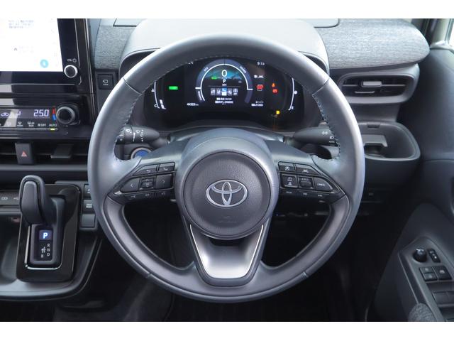 シエンタ ハイブリッドZ 4WD 衝突被害軽減ブレーキ 車線逸脱警報 純正8インチDA 地デジTV 全周囲カメラ BSM スマートキー ドラレコ ETC レーダークルーズ オートハイビーム クリアランスソナー 両側電動ドア Bluetooth接続 LEDヘッドライト(13枚目)