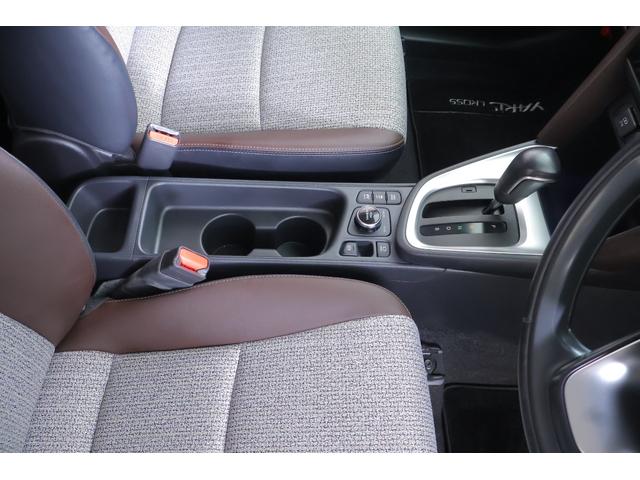 ヤリスクロス ハイブリッドＺ４ＷＤ　衝突被害軽減ブレーキ　レーダークルーズ　純正８インチＤＡナビ　地デジＴＶ　全周囲カメラ　ＥＴＣ　車線逸脱警報　クリアランスソナー　前後ドラレコ　シートヒーター　ステアリングヒーター　ＬＥＤライト　ＡＣ１００Ｖ－１５００Ｗ　パワーバックドア（35枚目）