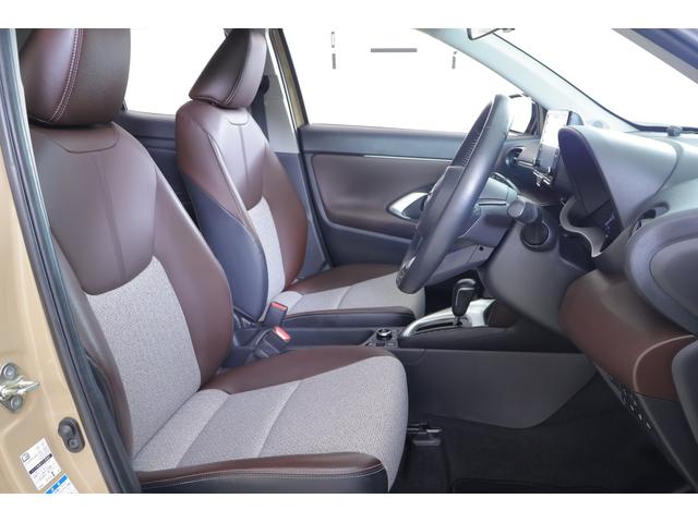 ヤリスクロス ハイブリッドＺ４ＷＤ　衝突被害軽減ブレーキ　レーダークルーズ　純正８インチＤＡナビ　地デジＴＶ　全周囲カメラ　ＥＴＣ　車線逸脱警報　クリアランスソナー　前後ドラレコ　シートヒーター　ステアリングヒーター　ＬＥＤライト　ＡＣ１００Ｖ－１５００Ｗ　パワーバックドア（37枚目）